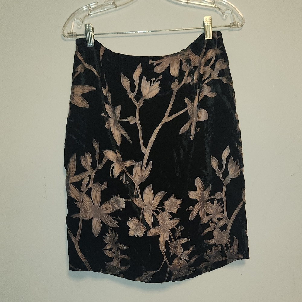 Ivanka Trump Black Velvet Burnout Floral Mini Pencil Skirt Size 8